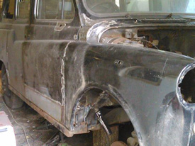 Londoni Taxi karosszéria javítás: Karosszéria szétbontás, összeszerelés, karosszériázás, alapozás, fényezés 1