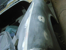 Londoni Taxi karosszéria javítás: Karosszéria szétbontás, összeszerelés, karosszériázás, alapozás, fényezés 3