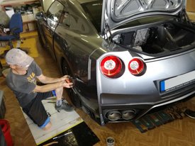 Nissan R35 GTR karosszéria javítás: Karosszéria szétbontás, összeszerelés 4